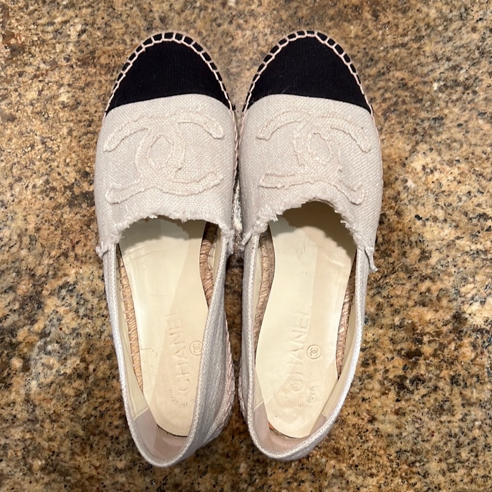 Chanel Beige and Black Canvas Espadrille. Size 40 European.